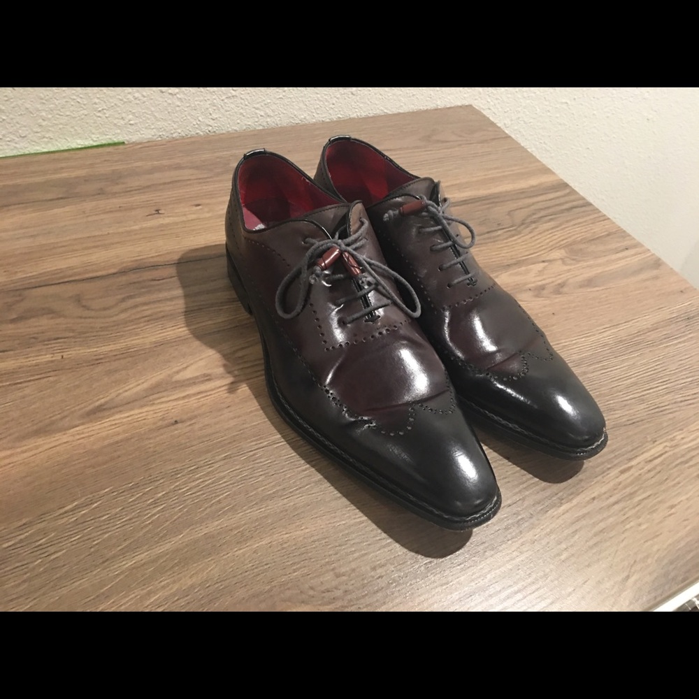Dress shoes